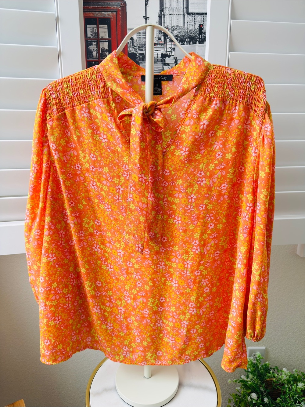 A love story. Size 2X. Floral Tie-Neck Blouse in Orange
